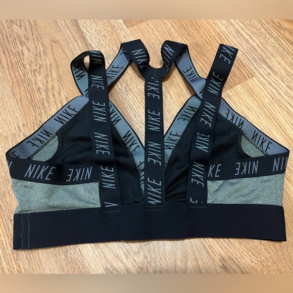 Nike Gray and Black Sports Bra Seamless Design - Picture 2 of 3